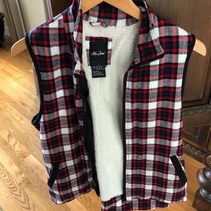 Women’s Plaid Vest with Fur inside. Me Jane. sizeL